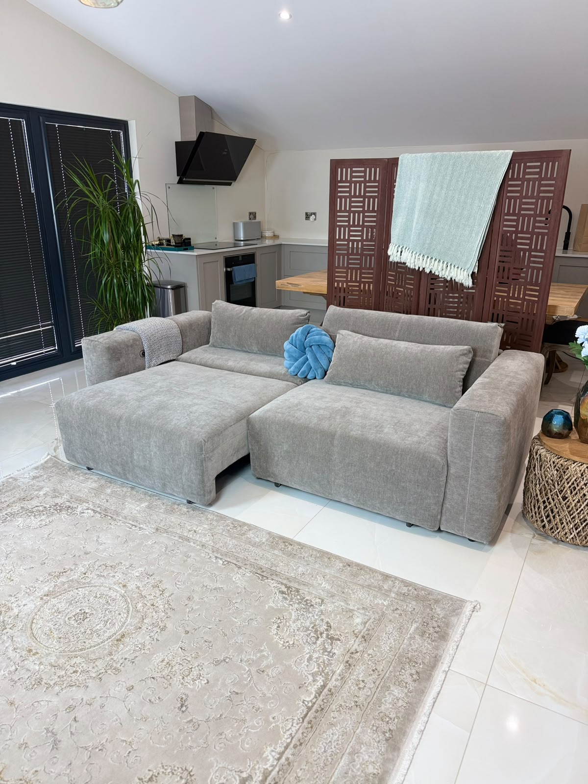 Snube Electric Sofabed Beige - Sofa Sloth